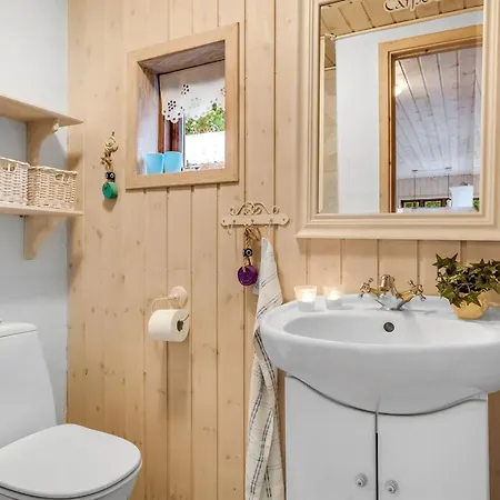 Gunnild - From The Sea By Interhome Ferienhaus Hals