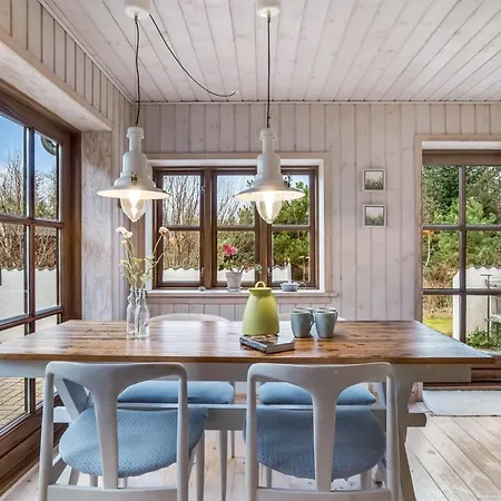 Nyaraló Gunnild - From The Sea By Interhome *